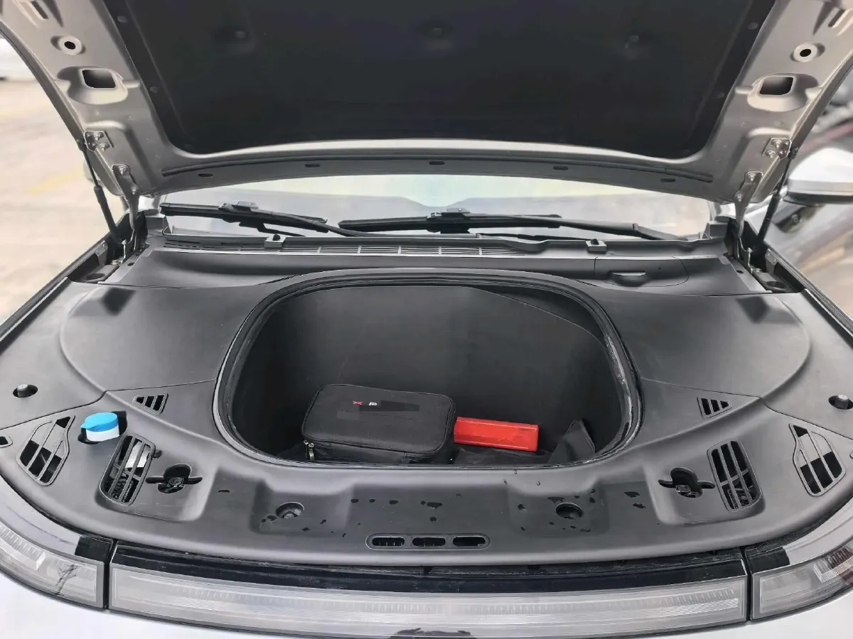 2022 Xpeng P7 BEV 83.1KWH,autocango,china used car exporter,china ev exporter,chinese used car exporter,chinese used ev exporter