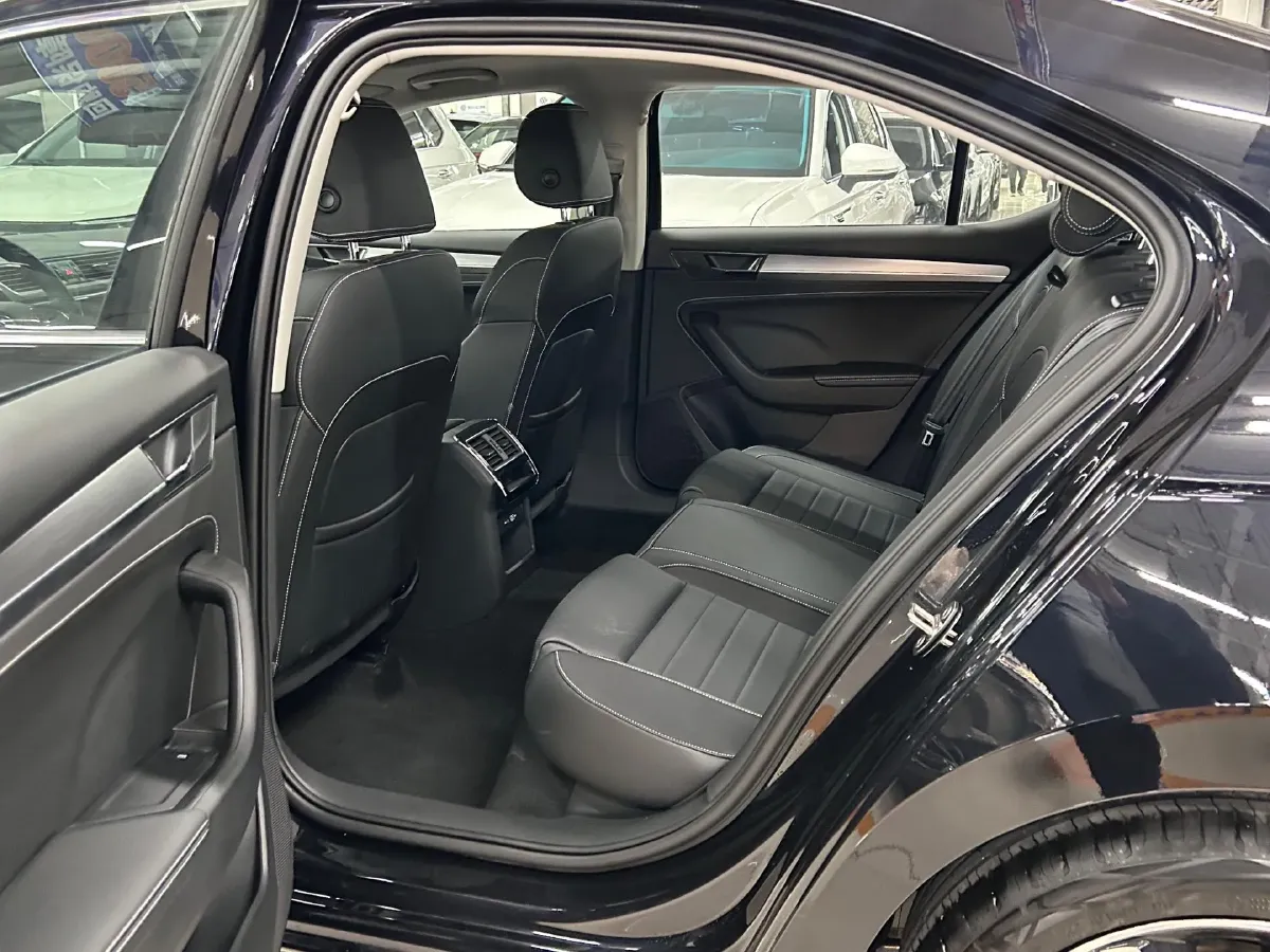 2024 Skoda Superb 1.4T 150HP L4 7DCT,autocango,china used car exporter,china ev exporter,chinese used car exporter,chinese used ev exporter