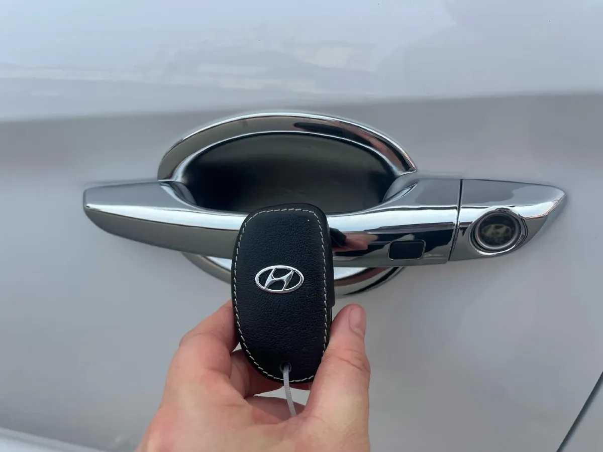 2016 Hyundai Elantra 1.6L 130HP L4 6AT,autocango,china used car exporter,china ev exporter,chinese used car exporter,chinese used ev exporter