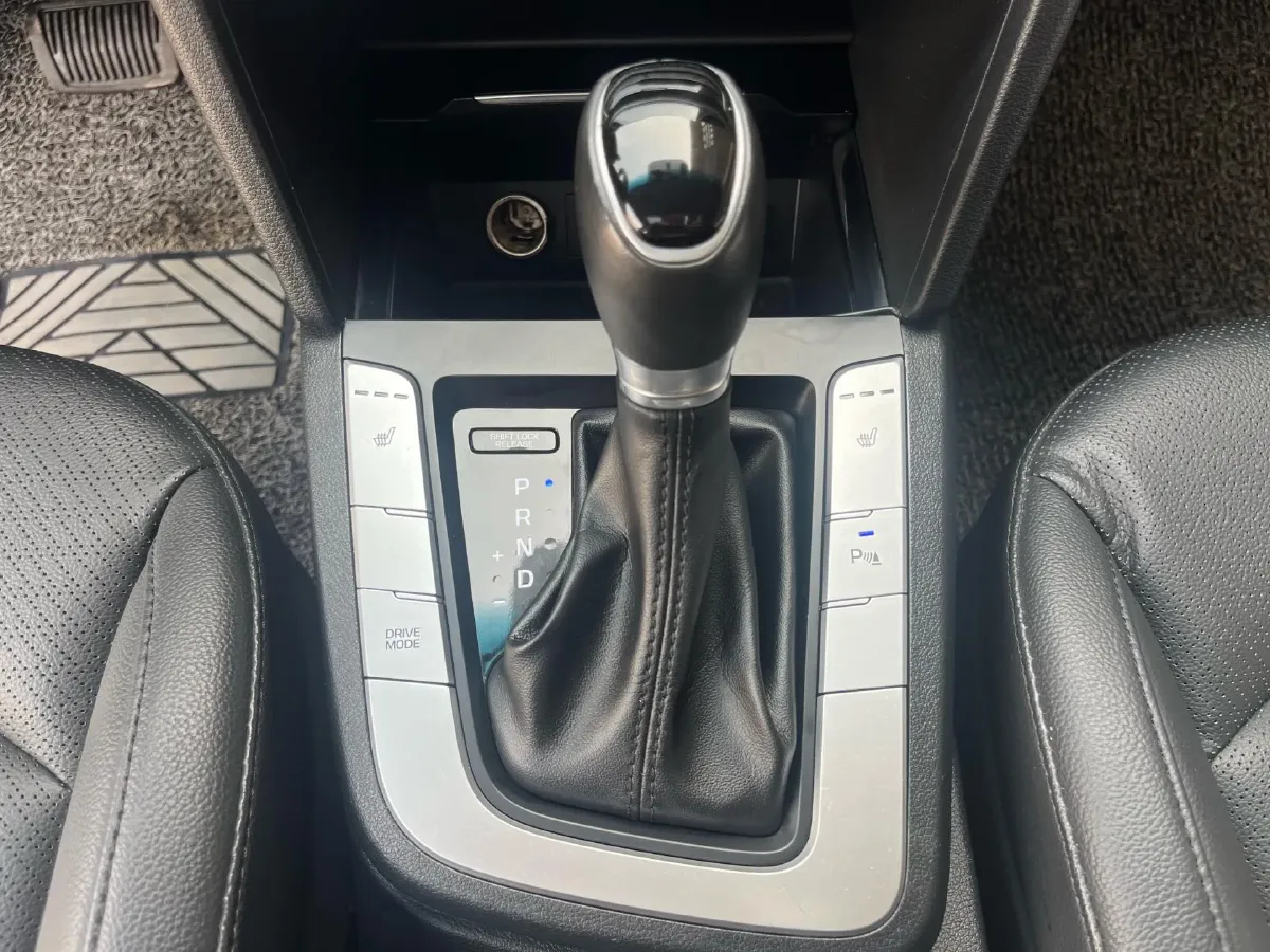 2016 Hyundai Elantra 1.6L 130HP L4 6AT,autocango,china used car exporter,china ev exporter,chinese used car exporter,chinese used ev exporter