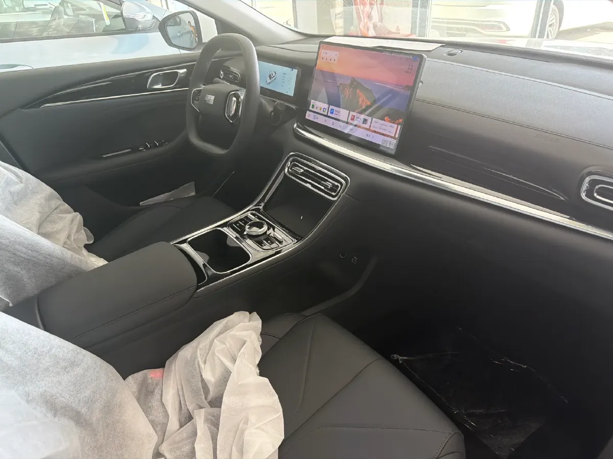 2025 Geely Galaxy L6 1.5L 112HP L4 1DHT PHEV 8.5KWH,autocango,china used car exporter,china ev exporter,chinese used car exporter,chinese used ev exporter