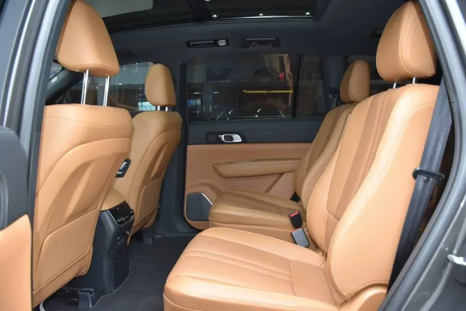 2020 Li ONE Range Extended 131HP REEV 40.5KWH,autocango,china used car exporter,china ev exporter,chinese used car exporter,chinese used ev exporter