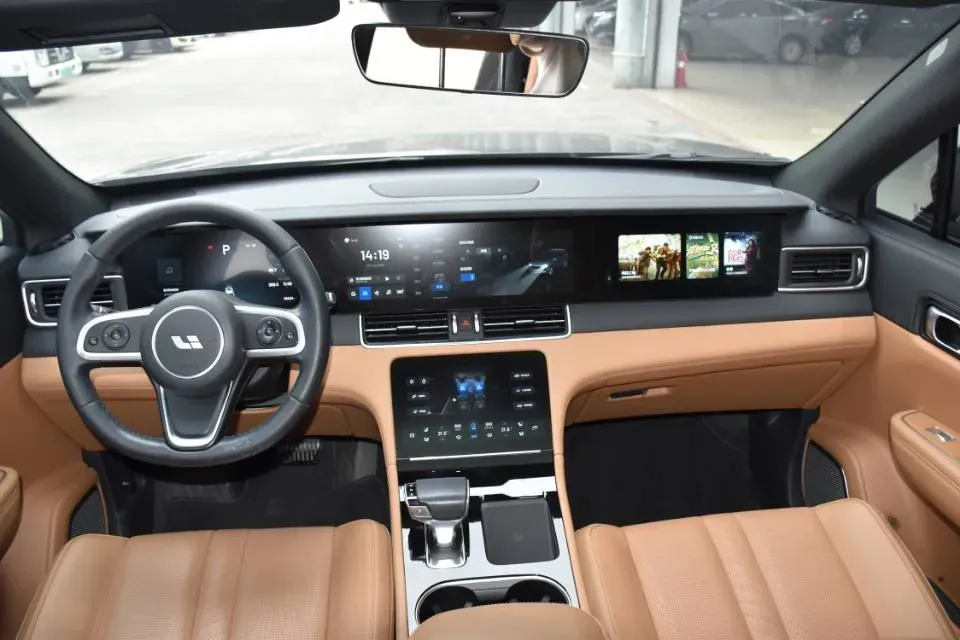 2020 Li ONE Range Extended 131HP REEV 40.5KWH,autocango,china used car exporter,china ev exporter,chinese used car exporter,chinese used ev exporter