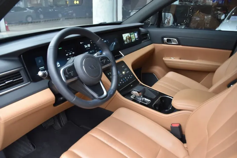 2020 Li ONE Range Extended 131HP REEV 40.5KWH,autocango,china used car exporter,china ev exporter,chinese used car exporter,chinese used ev exporter