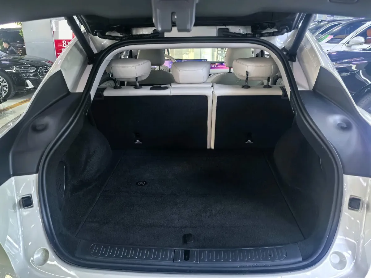 2023 IM LS6 BEV 71KWH,autocango,china used car exporter,china ev exporter,chinese used car exporter,chinese used ev exporter