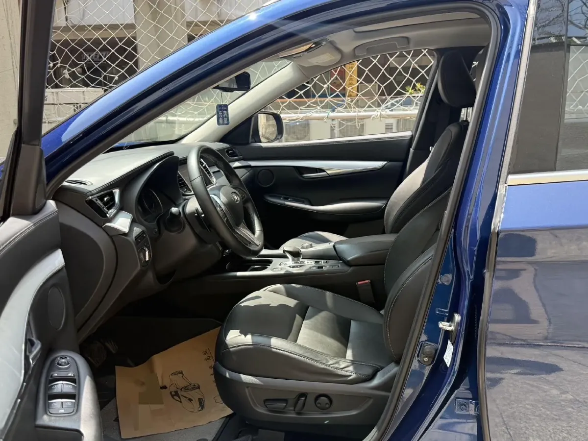 2020 Infiniti QX50 2.0T 245HP L4 CVT,autocango,china used car exporter,china ev exporter,chinese used car exporter,chinese used ev exporter