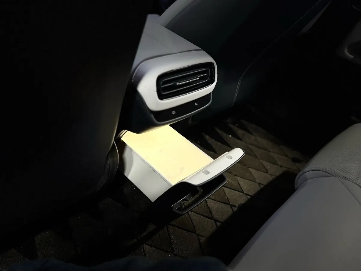 2024 MI SU7 BEV 101KWH,autocango,china used car exporter,china ev exporter,chinese used car exporter,chinese used ev exporter