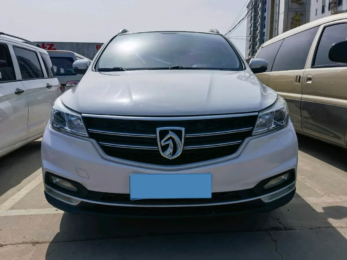 2019 BaoJun 730 1.5T 151HP L4 CVT,autocango,china used car exporter,china ev exporter,chinese used car exporter,chinese used ev exporter