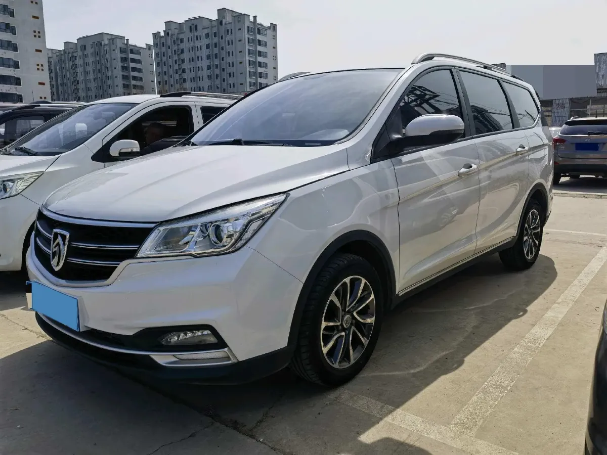 2019 BaoJun 730 1.5T 151HP L4 CVT,autocango,china used car exporter,china ev exporter,chinese used car exporter,chinese used ev exporter