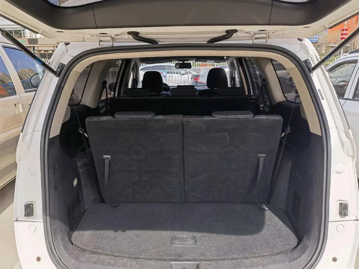 2019 BaoJun 730 1.5T 151HP L4 CVT,autocango,china used car exporter,china ev exporter,chinese used car exporter,chinese used ev exporter