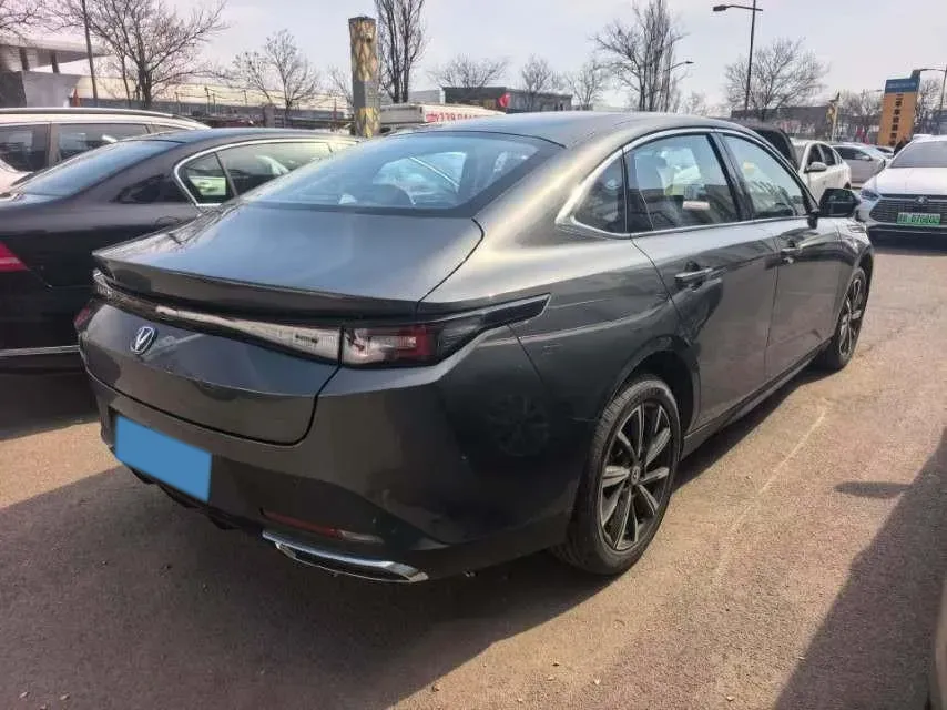 2025 ChangAn Eado 1.5T 192HP L4 7DCT,autocango,china used car exporter,china ev exporter,chinese used car exporter,chinese used ev exporter