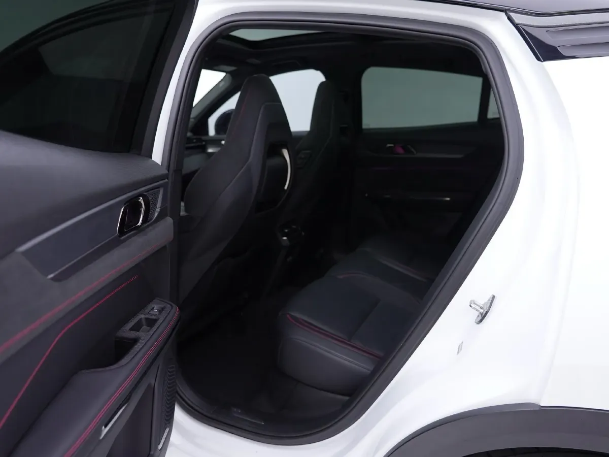 2020 LYNK&CO 05 2.0T 254HP L4 8AT,autocango,china used car exporter,china ev exporter,chinese used car exporter,chinese used ev exporter