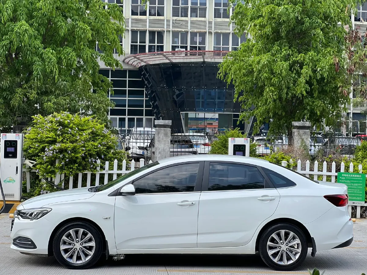 2020 Chevrolet Monza 1.5L 113HP L4 6AT,autocango,china used car exporter,china ev exporter,chinese used car exporter,chinese used ev exporter