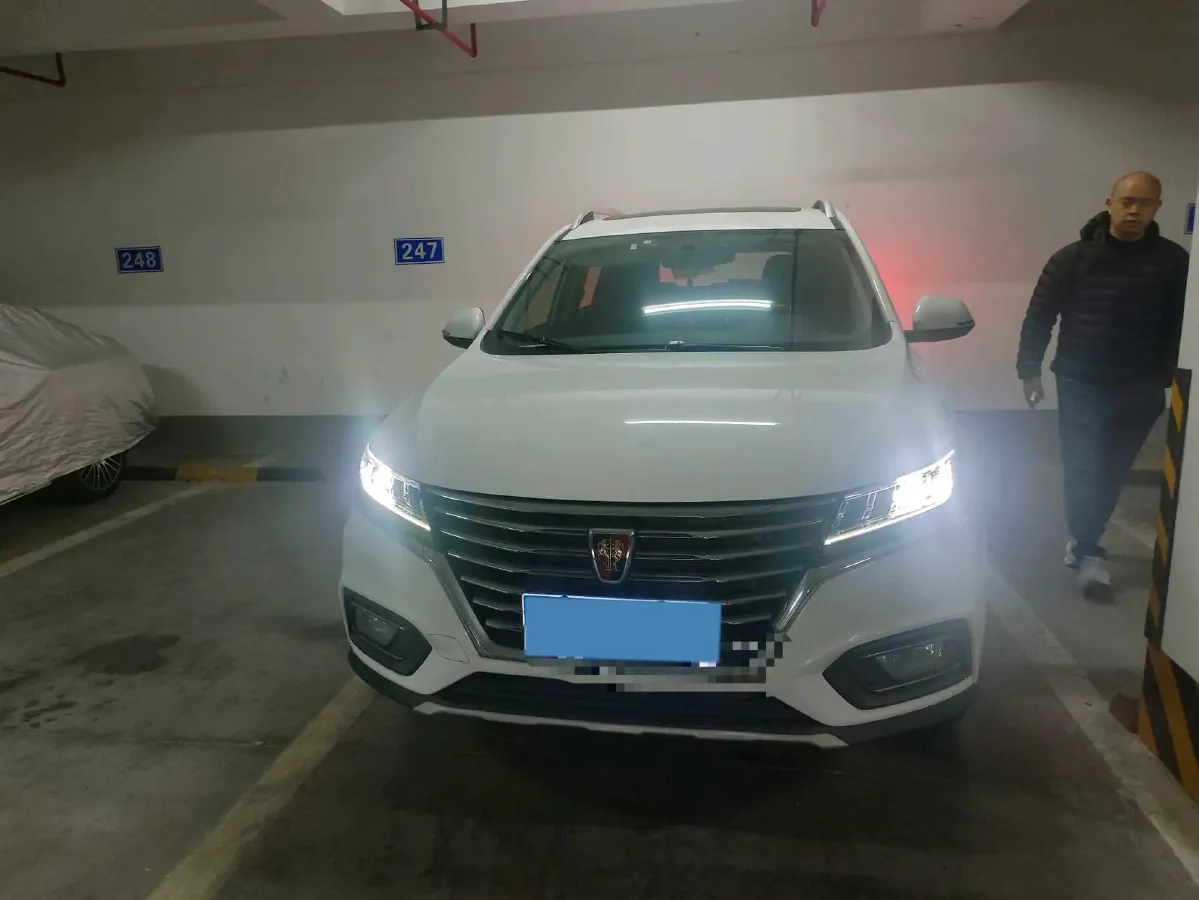 2020 Roewe i6 1.5T 169HP L4 7DCT,autocango,china used car exporter,china ev exporter,chinese used car exporter,chinese used ev exporter
