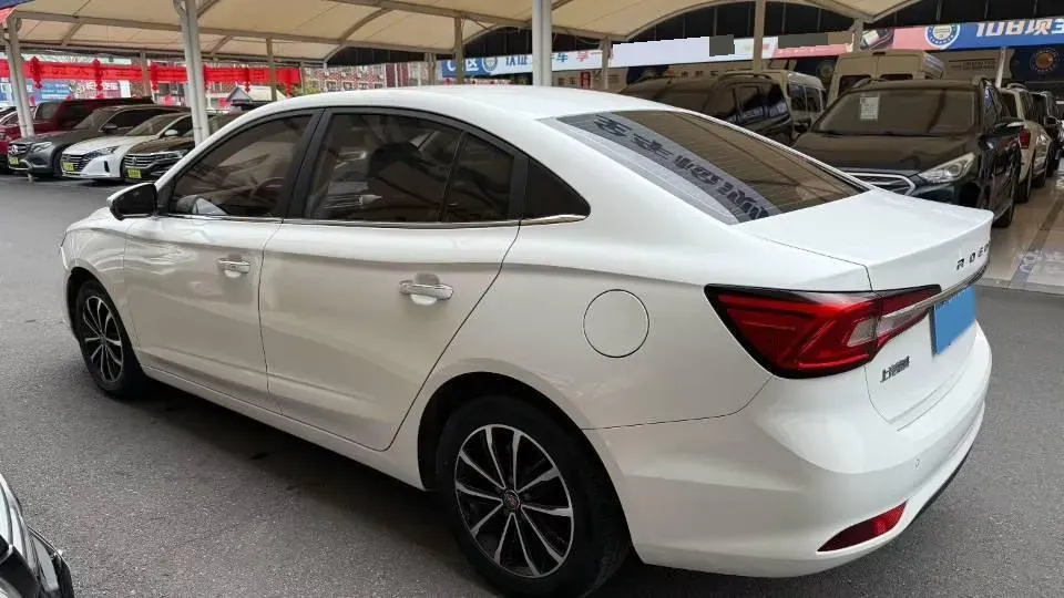 2020 Roewe i5 1.5L 120HP L4 CVT,autocango,china used car exporter,china ev exporter,chinese used car exporter,chinese used ev exporter