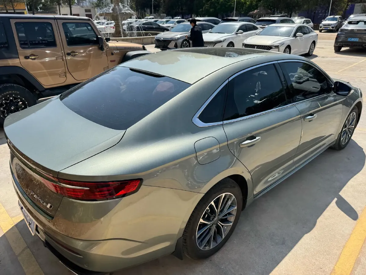 2023 Geely Preface 1.5T 181HP L4 7DCT,autocango,china used car exporter,china ev exporter,chinese used car exporter,chinese used ev exporter