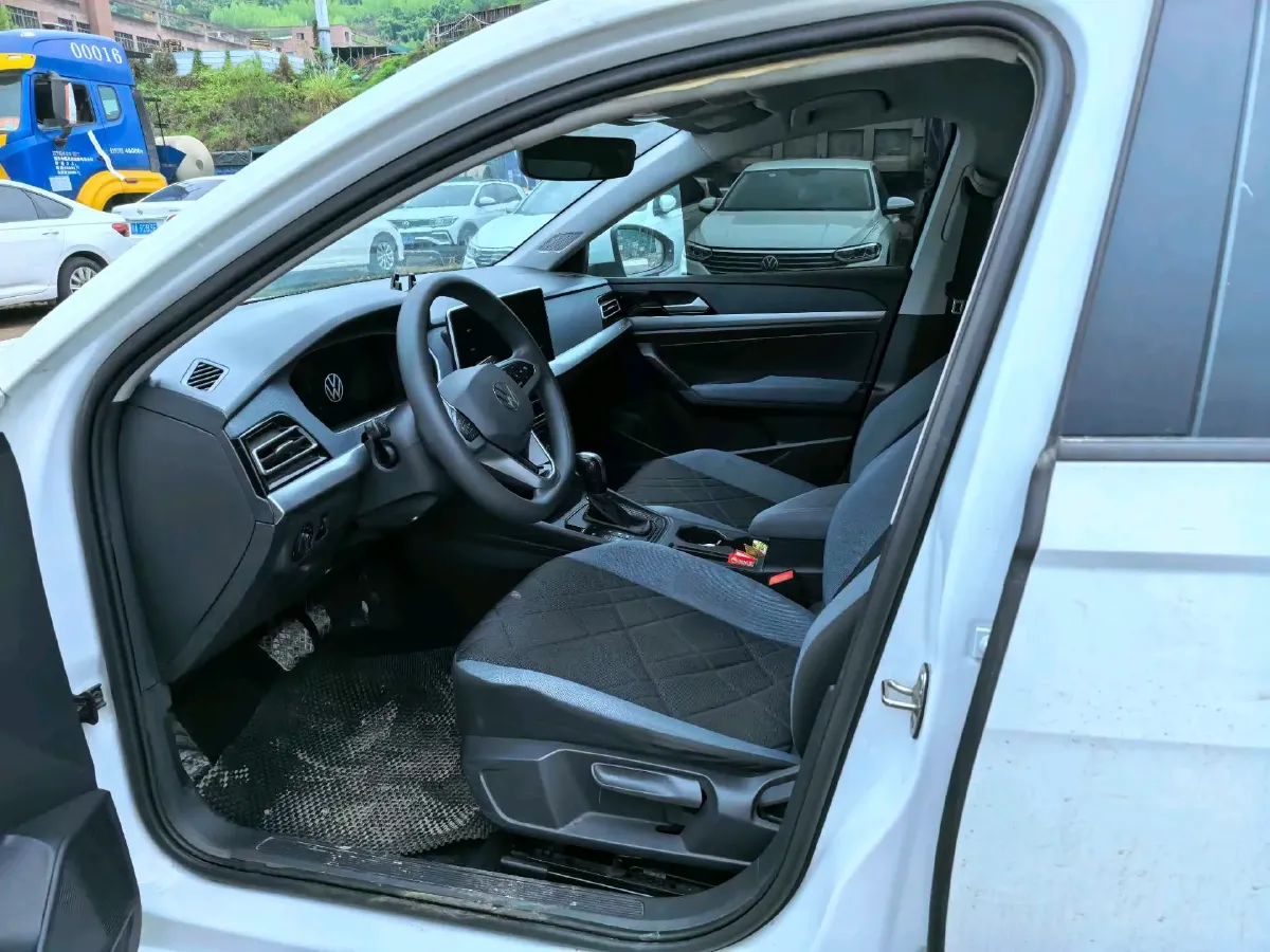 2022 BeiJing Auto X7 1.5T 188HP L4 7DCT,autocango,china used car exporter,china ev exporter,chinese used car exporter,chinese used ev exporter