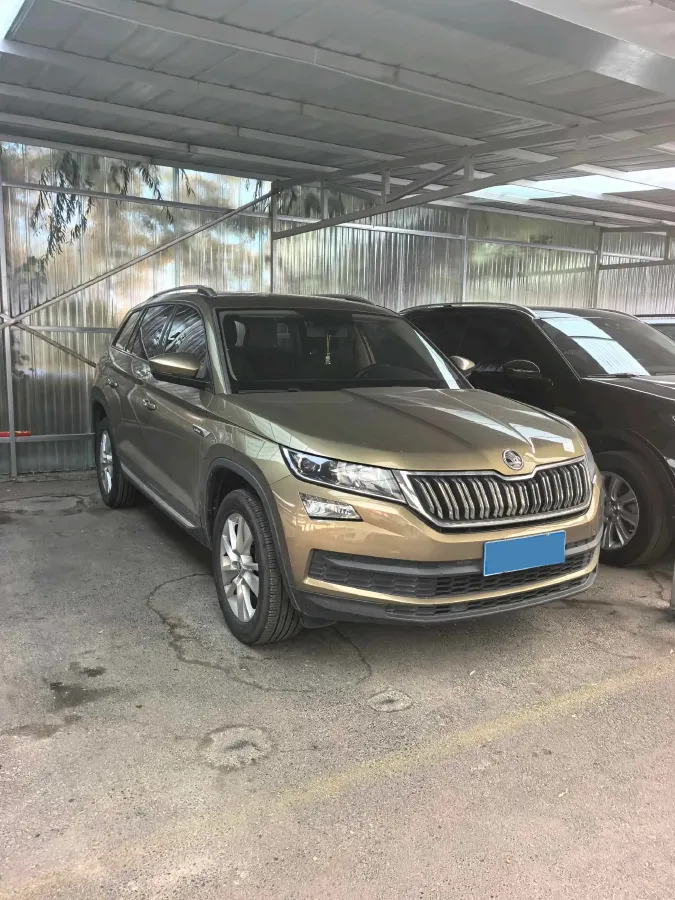 2017 Skoda Kodiak 1.8T 180HP L4 7DCT,autocango,china used car exporter,china ev exporter,chinese used car exporter,chinese used ev exporter