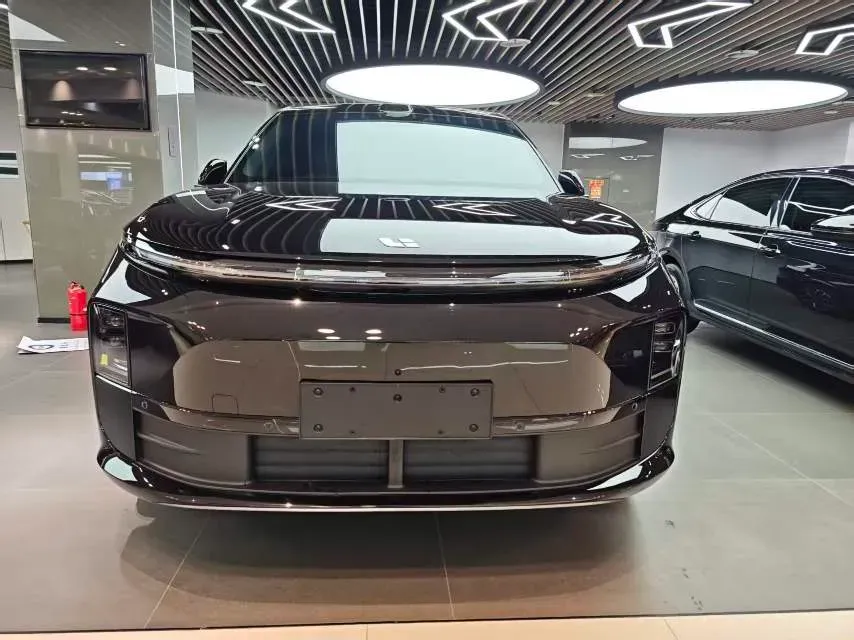 2025 Li L6 Range Extended 154HP L4 REEV,autocango,china used car exporter,china ev exporter,chinese used car exporter,chinese used ev exporter