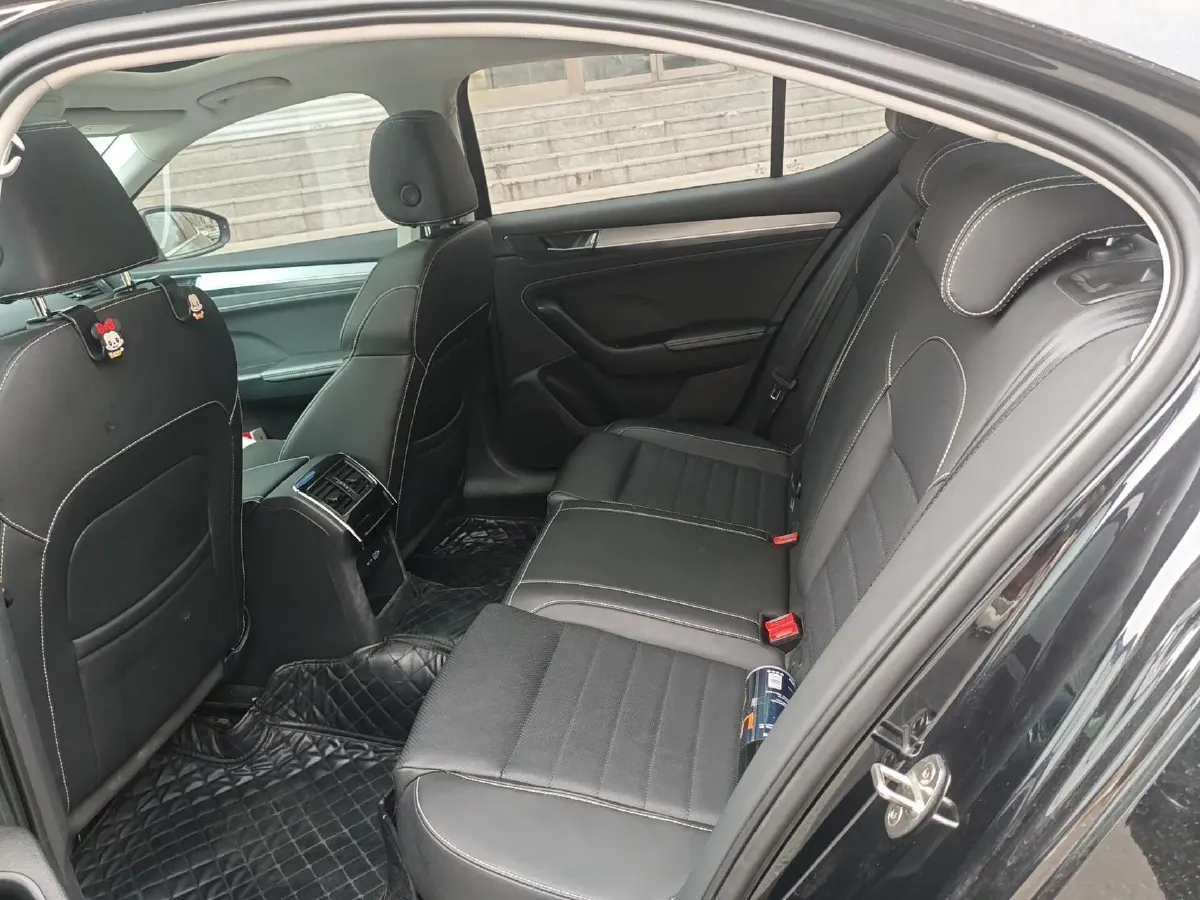 2023 Skoda Superb 1.4T 150HP L4 7DCT,autocango,china used car exporter,china ev exporter,chinese used car exporter,chinese used ev exporter