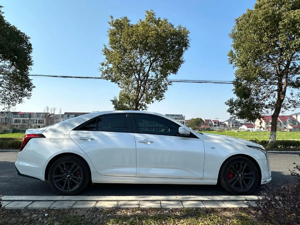 2023 Cadillac CT4 2.0T 237HP L4 8AT,autocango,china used car exporter,china ev exporter,chinese used car exporter,chinese used ev exporter
