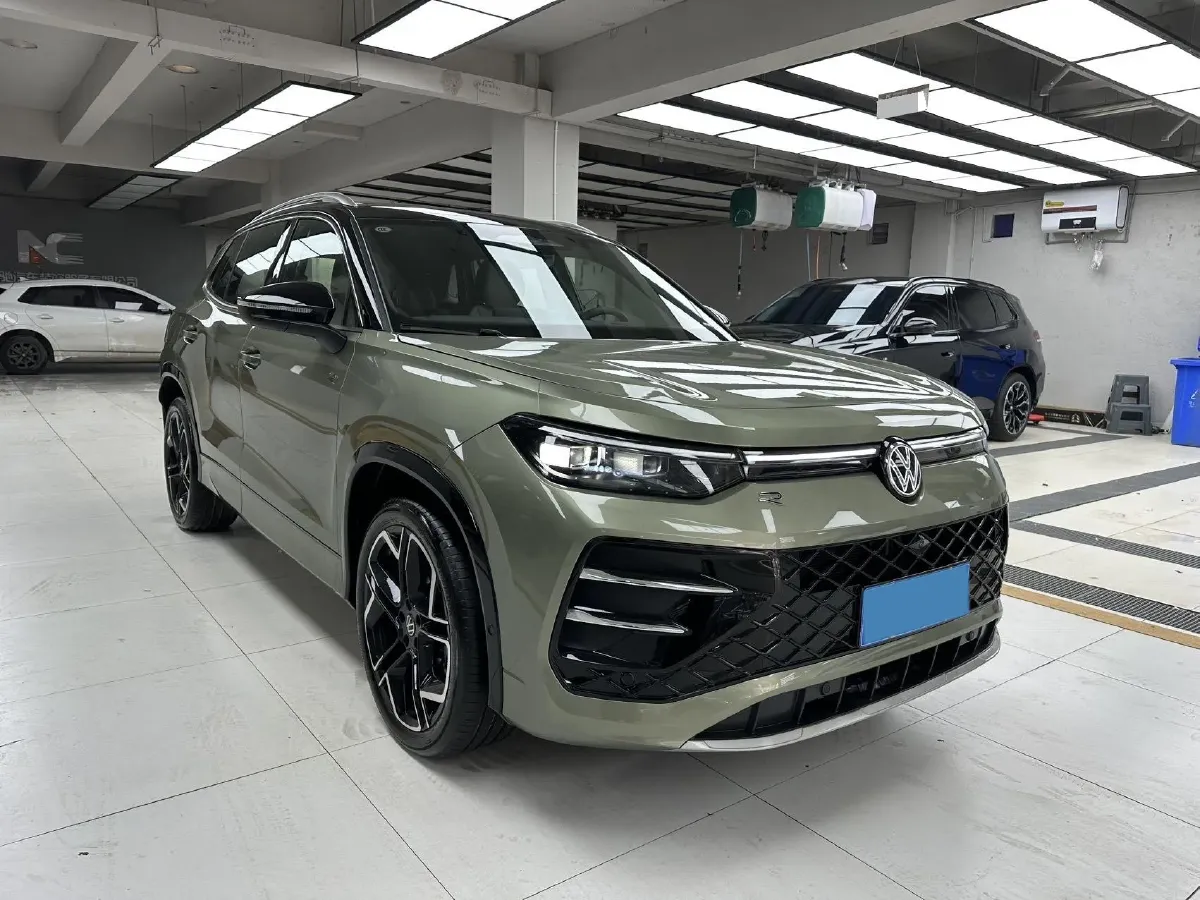 2025 Volkswagen Tayron 2.0T 220HP L4 7DCT,autocango,china used car exporter,china ev exporter,chinese used car exporter,chinese used ev exporter