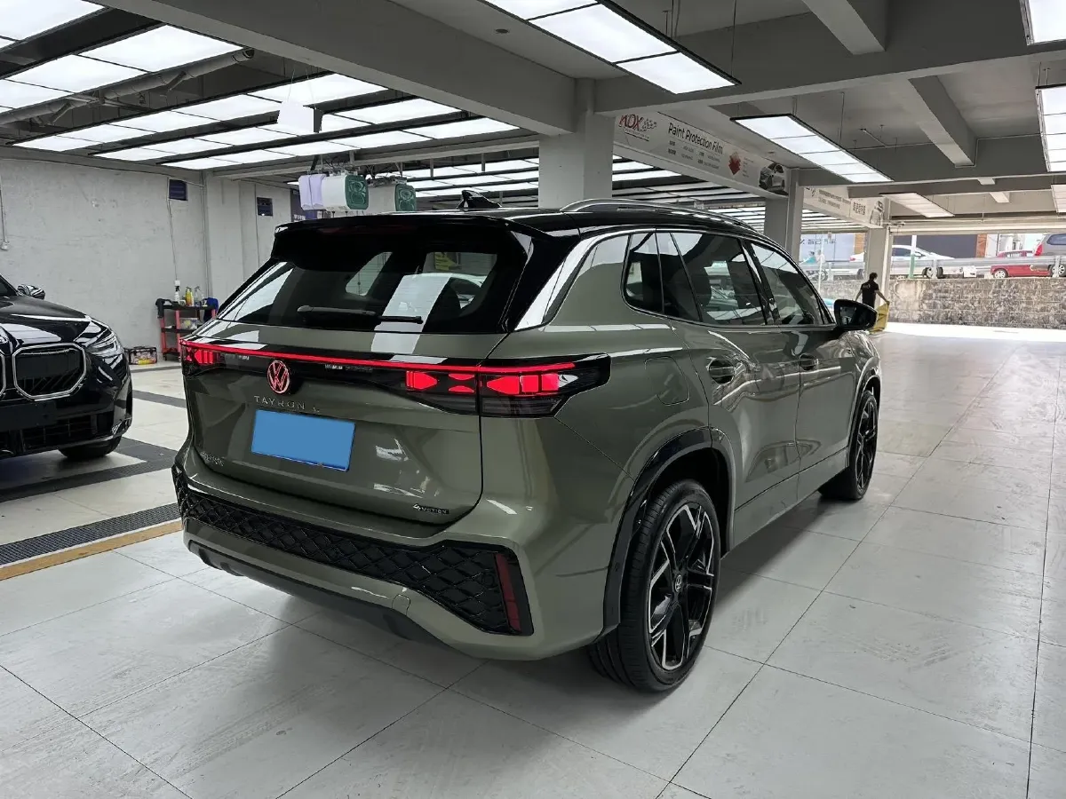 2025 Volkswagen Tayron 2.0T 220HP L4 7DCT,autocango,china used car exporter,china ev exporter,chinese used car exporter,chinese used ev exporter