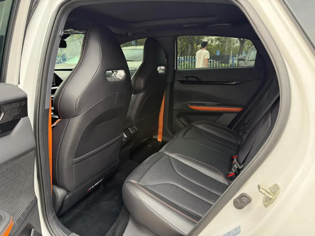 2023 ChangAn UNI-V 1.5T 188HP L4 7DCT,autocango,china used car exporter,china ev exporter,chinese used car exporter,chinese used ev exporter