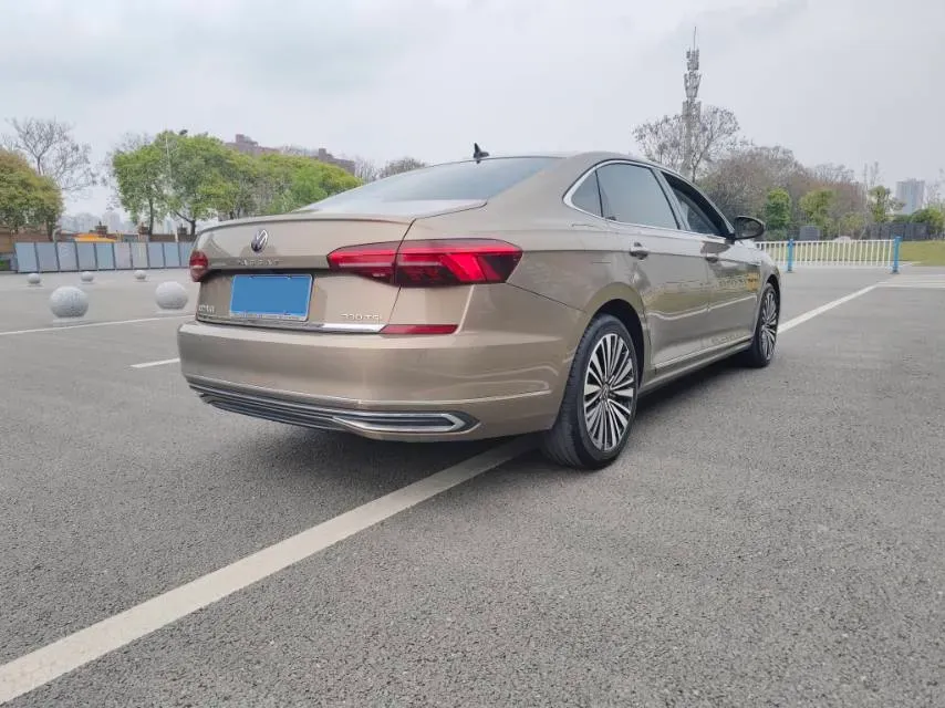 2020 Volkswagen Passat 2.0T 186HP L4 7DCT,autocango,china used car exporter,china ev exporter,chinese used car exporter,chinese used ev exporter