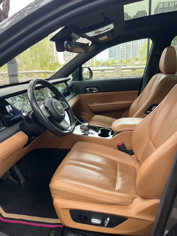 2020 Li ONE Range Extended 131HP REEV 40.5KWH,autocango,china used car exporter,china ev exporter,chinese used car exporter,chinese used ev exporter