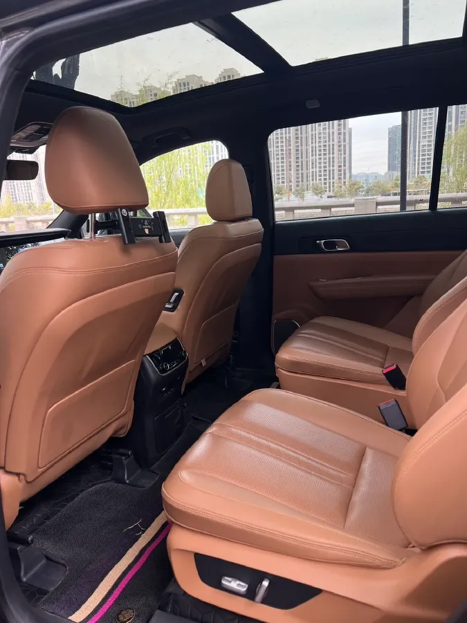 2020 Li ONE Range Extended 131HP REEV 40.5KWH,autocango,china used car exporter,china ev exporter,chinese used car exporter,chinese used ev exporter