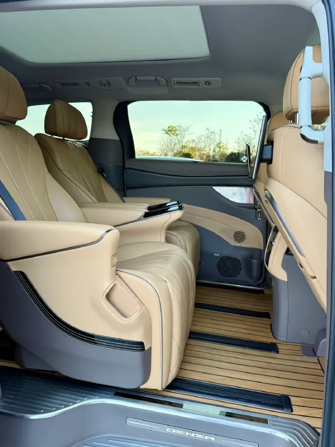 2022 Mercedes-Benz GLC Class 2.0T 197HP L4 9AT,autocango,china used car exporter,china ev exporter,chinese used car exporter,chinese used ev exporter