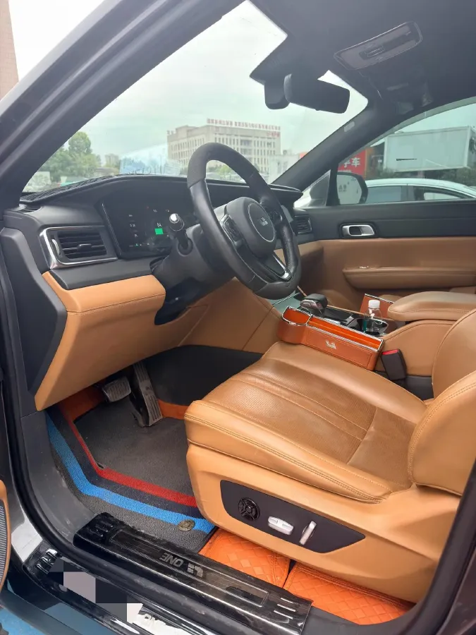 2020 Li ONE Range Extended 131HP REEV 40.5KWH,autocango,china used car exporter,china ev exporter,chinese used car exporter,chinese used ev exporter