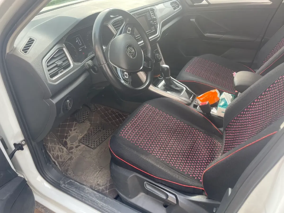 2020 Volkswagen T-Roc 1.4T 131HP L4 7DCT,autocango,china used car exporter,china ev exporter,chinese used car exporter,chinese used ev exporter