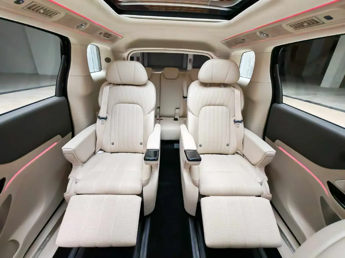 2025 Voyah Dream BEV 108.7KWH,autocango,china used car exporter,china ev exporter,chinese used car exporter,chinese used ev exporter