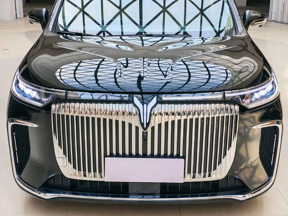 2025 Voyah Dream BEV 108.7KWH,autocango,china used car exporter,china ev exporter,chinese used car exporter,chinese used ev exporter