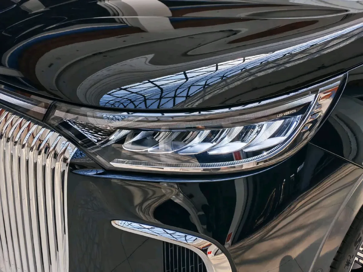 2025 Voyah Dream BEV 108.7KWH,autocango,china used car exporter,china ev exporter,chinese used car exporter,chinese used ev exporter