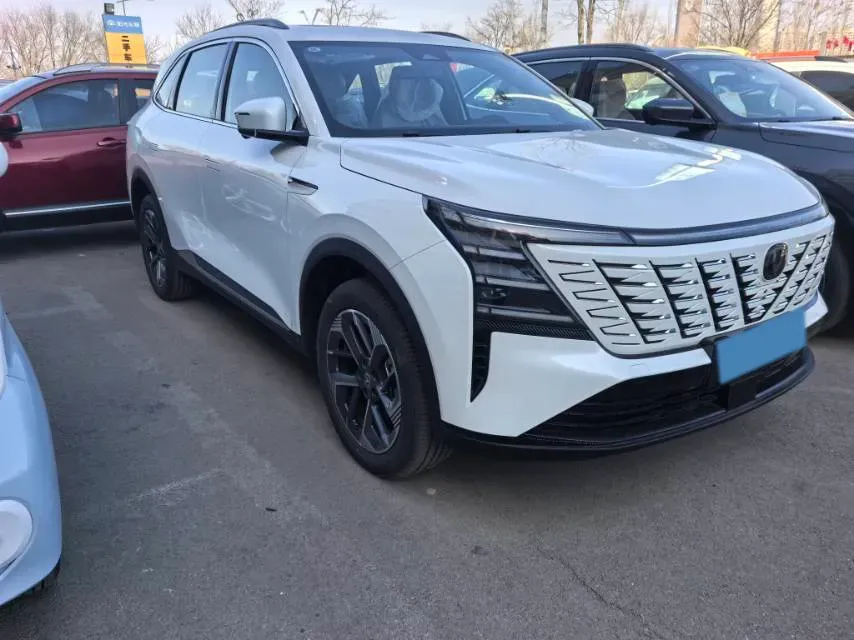 2025 ChangAn CS75 Plus 1.5T 192HP L4 8AT,autocango,china used car exporter,china ev exporter,chinese used car exporter,chinese used ev exporter