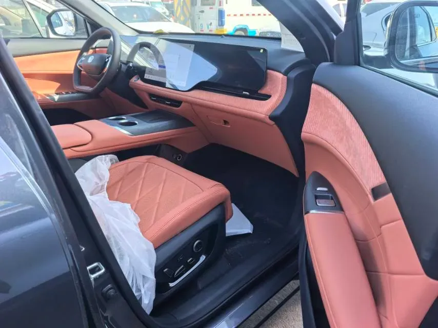 2025 ChangAn CS75 Plus 1.5T 192HP L4 8AT,autocango,china used car exporter,china ev exporter,chinese used car exporter,chinese used ev exporter