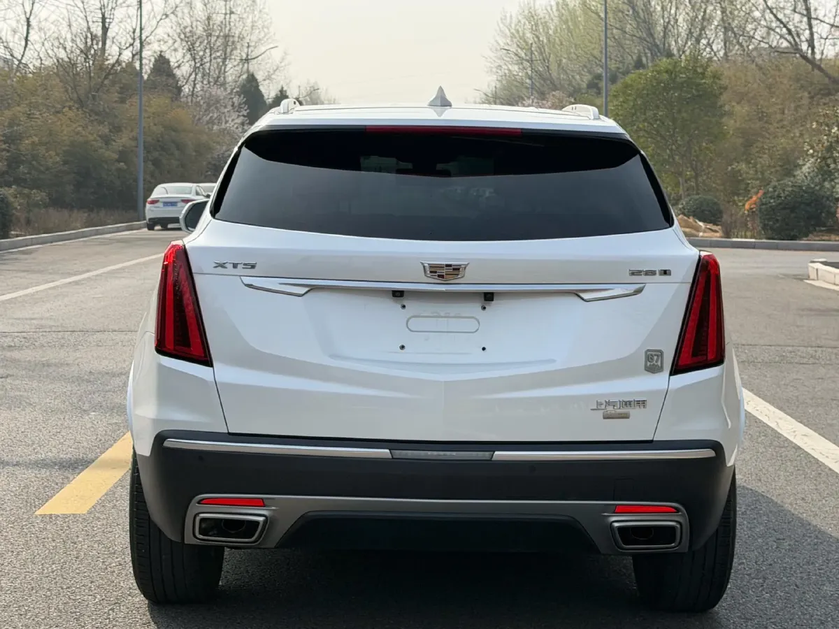 2021 Cadillac XT5 2.0T 237HP L4 9AT,autocango,china used car exporter,china ev exporter,chinese used car exporter,chinese used ev exporter