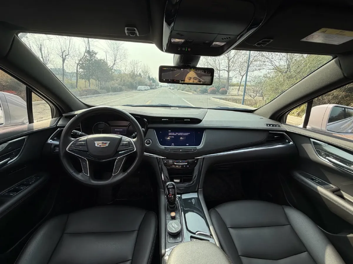 2021 Cadillac XT5 2.0T 237HP L4 9AT,autocango,china used car exporter,china ev exporter,chinese used car exporter,chinese used ev exporter