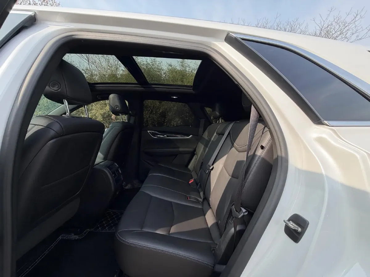 2021 Cadillac XT5 2.0T 237HP L4 9AT,autocango,china used car exporter,china ev exporter,chinese used car exporter,chinese used ev exporter