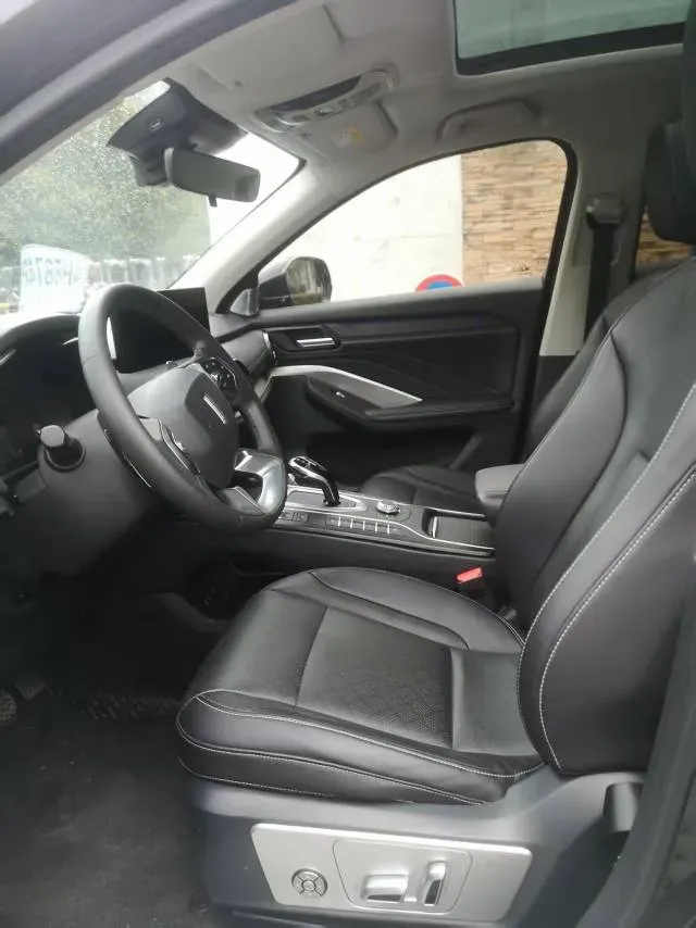 2021 WEY VV6 2.0T 227HP L4 7DCT,autocango,china used car exporter,china ev exporter,chinese used car exporter,chinese used ev exporter