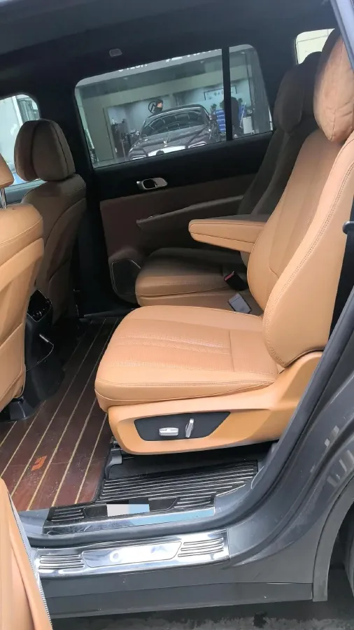 2021 Li ONE Range Extended 131HP REEV 40.5KWH,autocango,china used car exporter,china ev exporter,chinese used car exporter,chinese used ev exporter