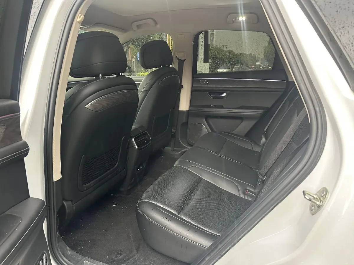 2022 Isuzu Mu-X 2.0T 220HP L4 8AT,autocango,china used car exporter,china ev exporter,chinese used car exporter,chinese used ev exporter