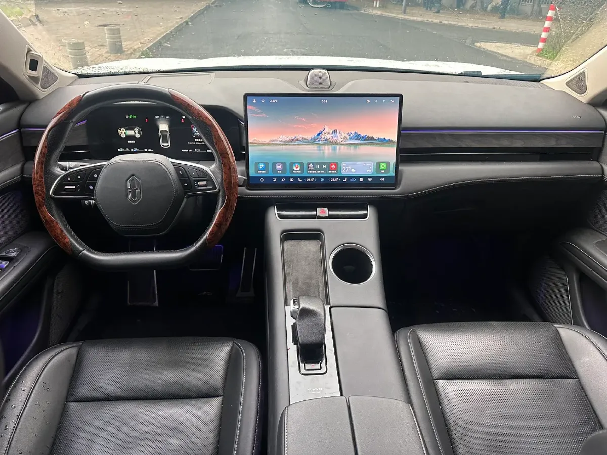 2022 Isuzu Mu-X 2.0T 220HP L4 8AT,autocango,china used car exporter,china ev exporter,chinese used car exporter,chinese used ev exporter