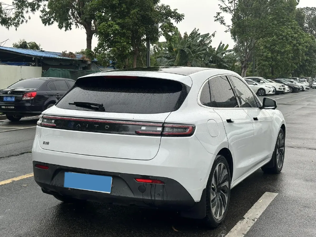 2022 Isuzu Mu-X 2.0T 220HP L4 8AT,autocango,china used car exporter,china ev exporter,chinese used car exporter,chinese used ev exporter