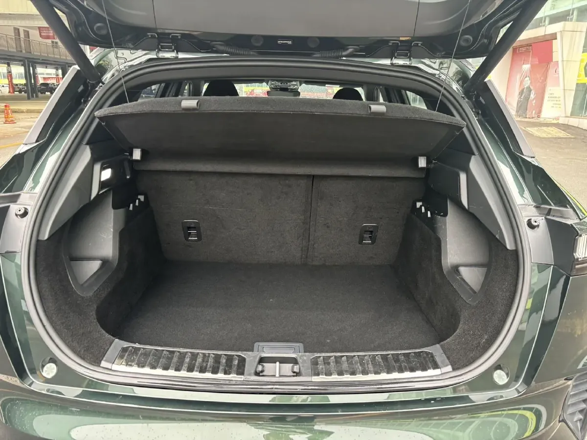 2023 LYNK&CO 03 1.5T 181HP L4 7DCT,autocango,china used car exporter,china ev exporter,chinese used car exporter,chinese used ev exporter