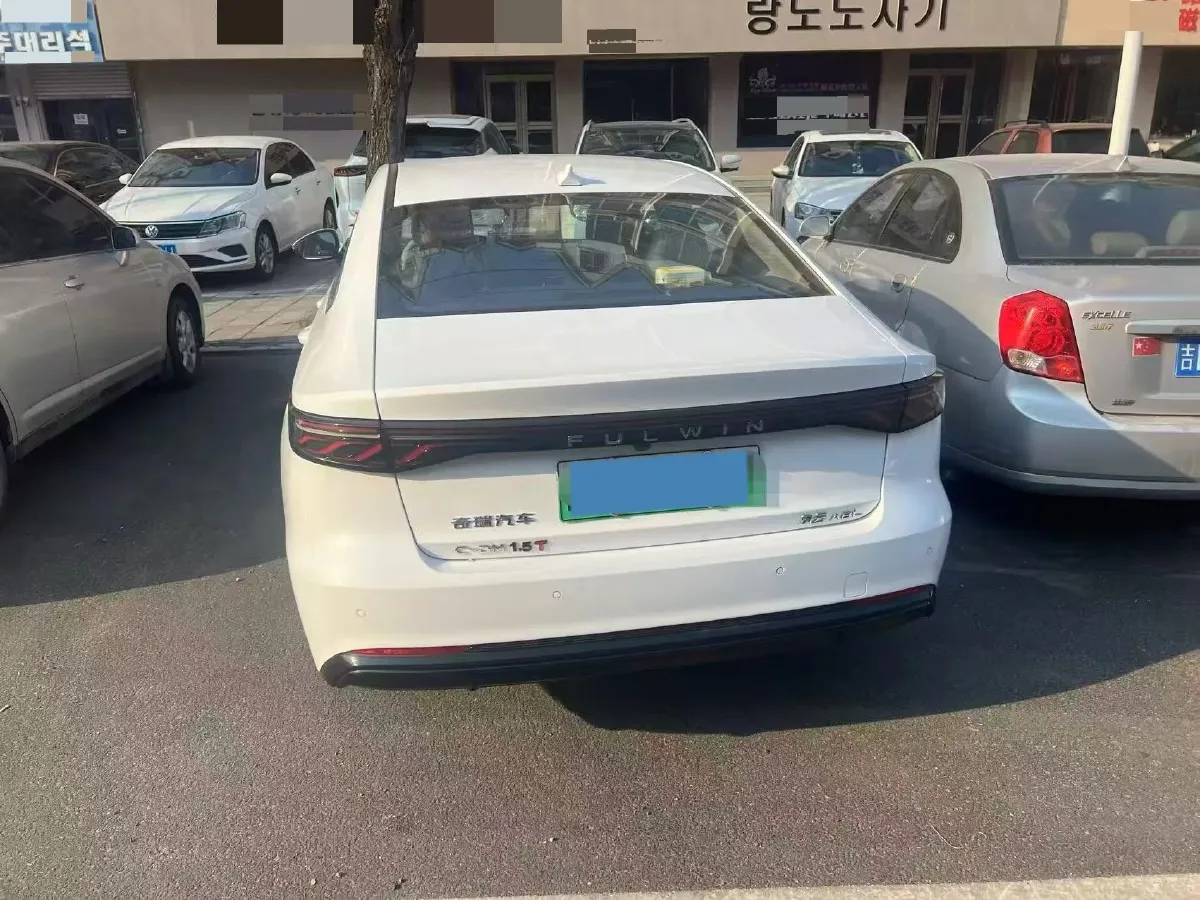 2025 Fulwin FulwinA8L 1.5T 156HP L4 1DHT PHEV 18.67KWH,autocango,china used car exporter,china ev exporter,chinese used car exporter,chinese used ev exporter