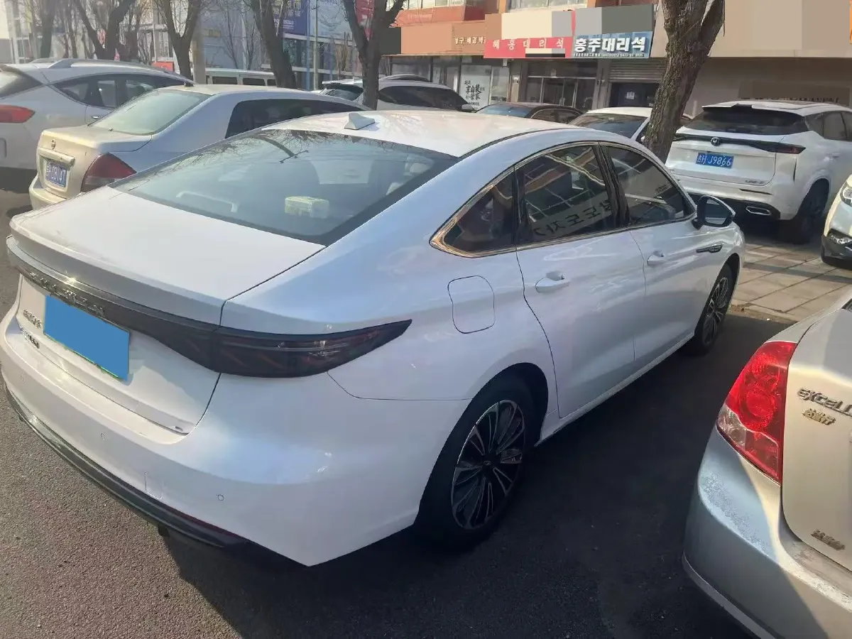 2025 Fulwin FulwinA8L 1.5T 156HP L4 1DHT PHEV 18.67KWH,autocango,china used car exporter,china ev exporter,chinese used car exporter,chinese used ev exporter